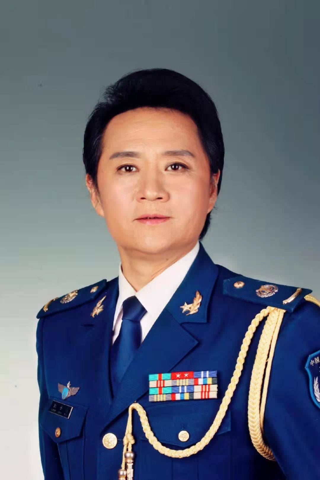 川籍歌唱家陈小涛演唱《西部战区战歌》