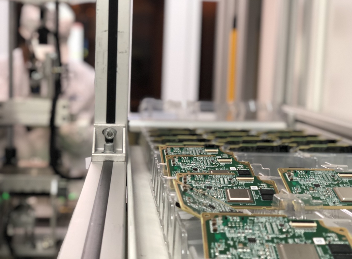 中国汽车“新智造”对标全球 千亿级智能驾驶拐点已至