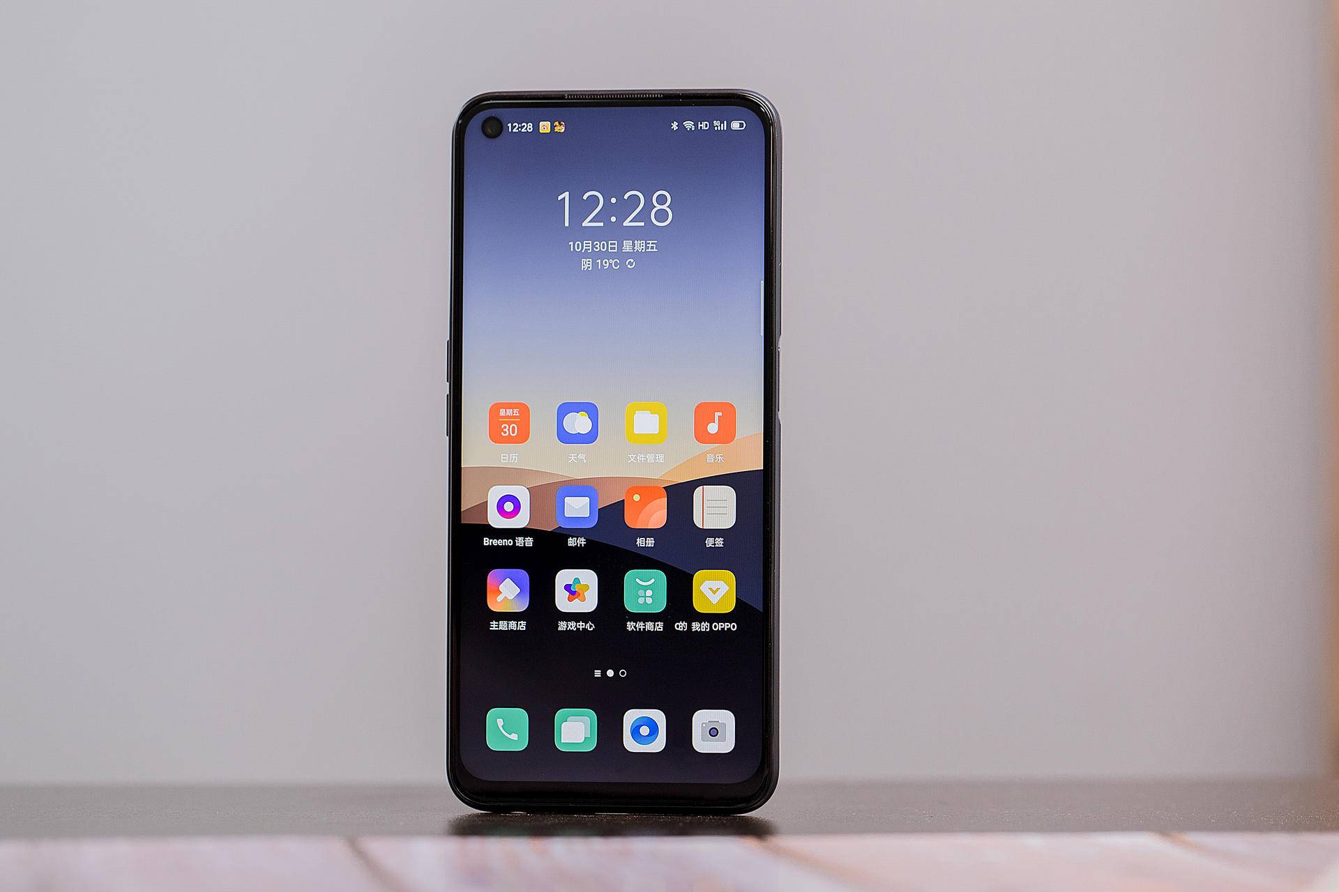 虽然目前的5g手机在千元价位的选择不算多,但是oppo k7x和红米note 9