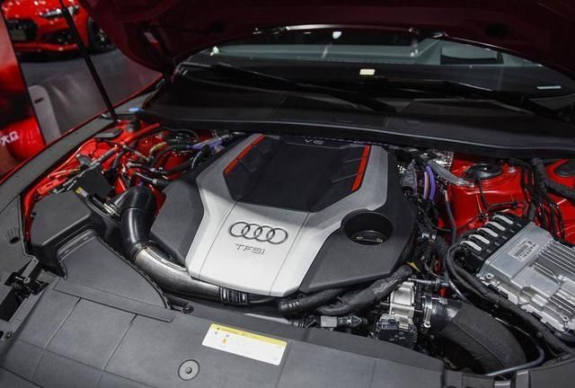 98万,2.9t v6发动机,全新奥迪s7亮相广州车展