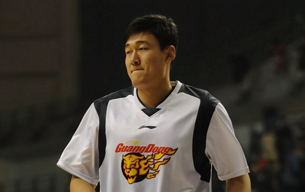 1篮板,却拿着联盟顶薪|cba|苏伟|广东队_新浪新闻