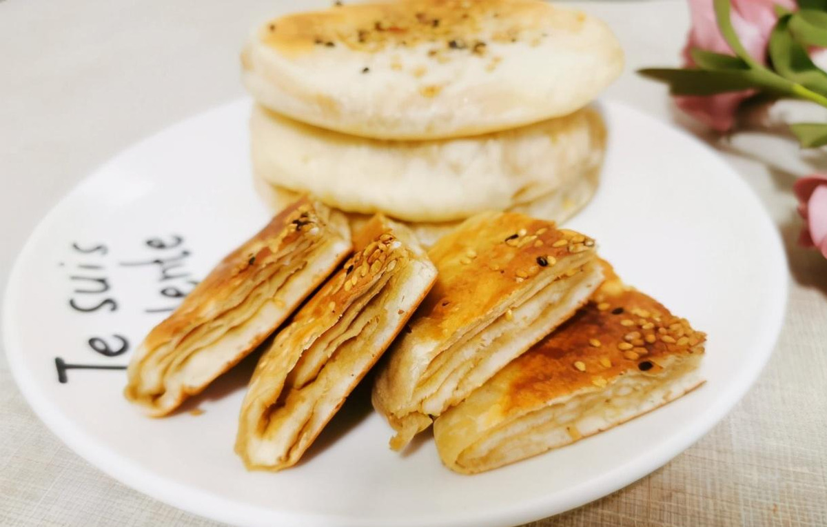 多层发面芝麻酱烧饼,15分钟就能吃得上