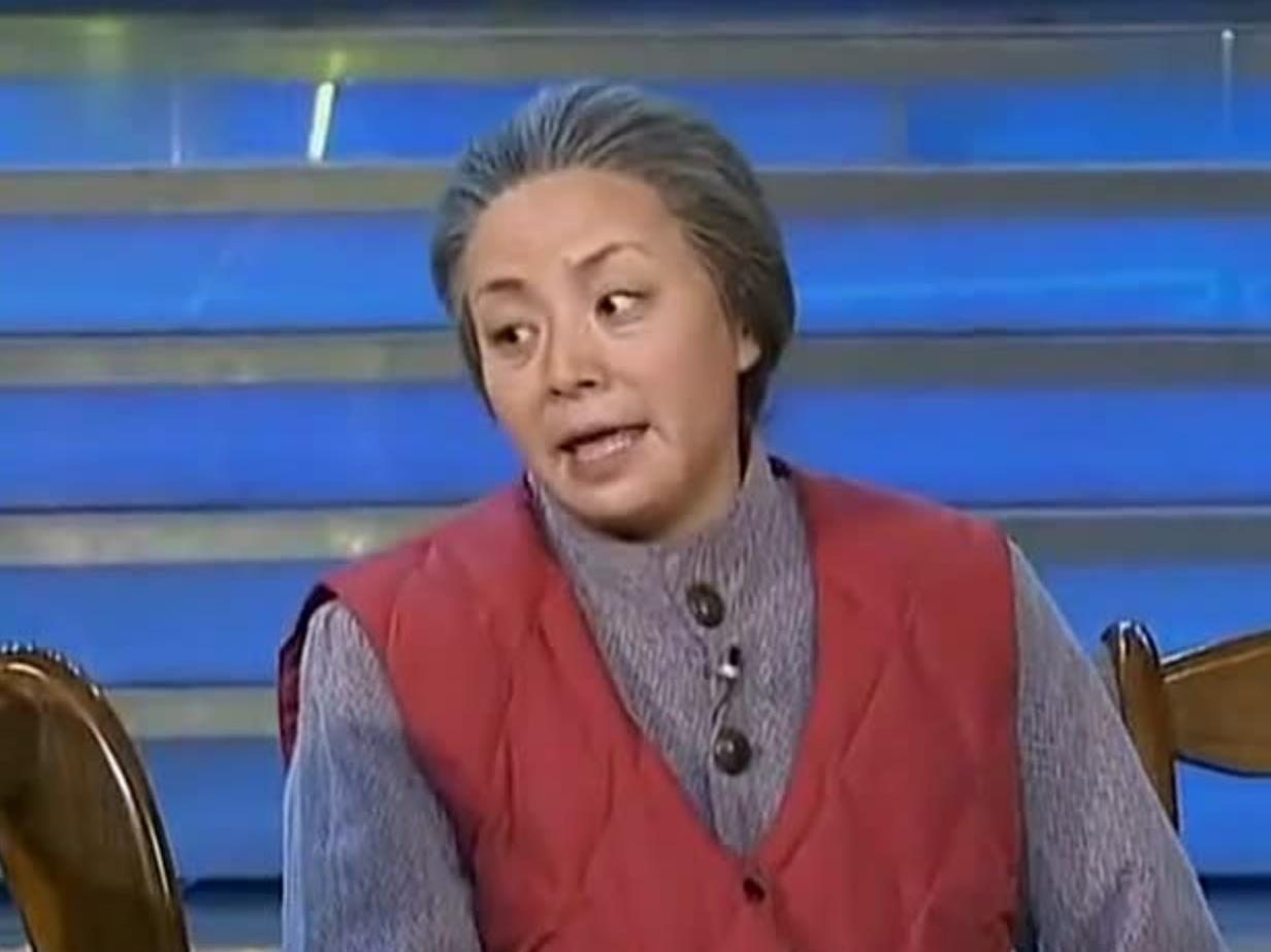 宋丹丹凭什么敢说杨紫不漂亮看到她年轻时旧照网友瞬间明白了