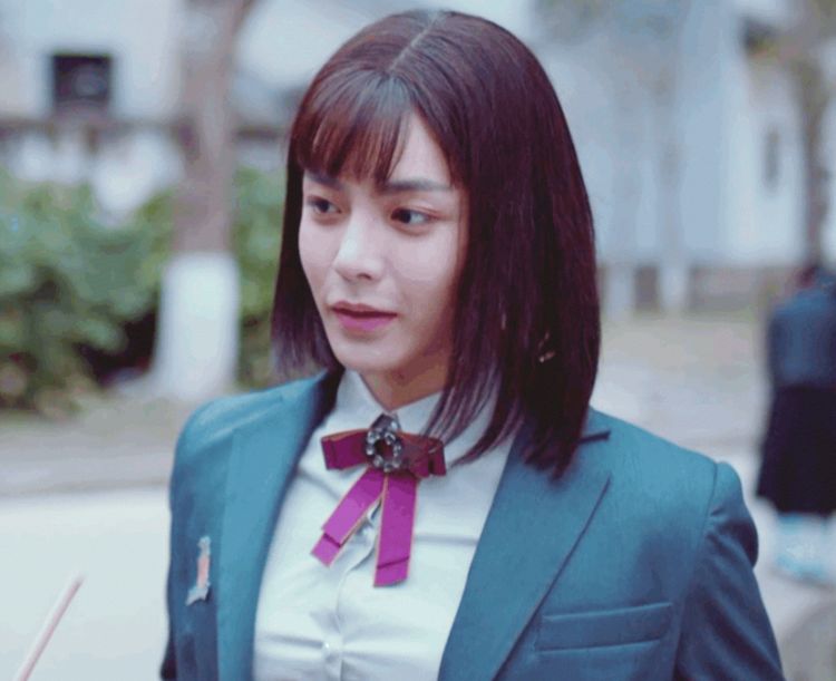 心宅猎人开播口碑好侯明昊女装造型疯传比女生还要美