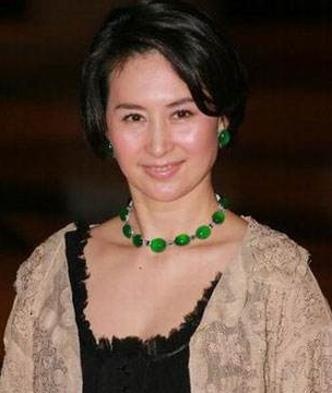 陈百强曾因一句玩笑话闹掰张国荣后因痛失何超琼患抑郁症