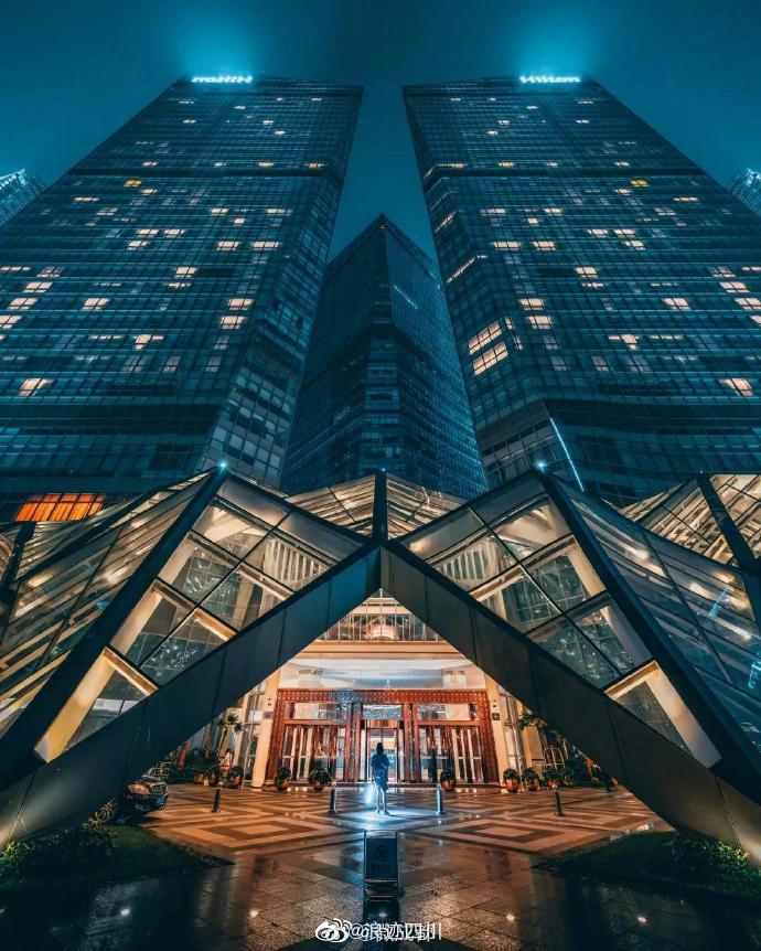 赛博朋克成都,一个你从未见过的成都