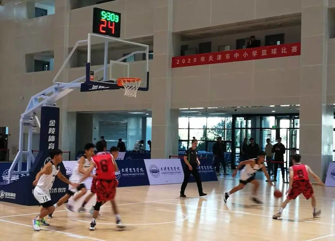 聚焦 健康第一 我市今年共举办578场大中小学 阳光体育 系列赛事 大学生 小学 初中 新浪新闻