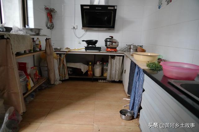 山西6旬农民大哥历时4年为妻子建造南方花园别墅看啥样