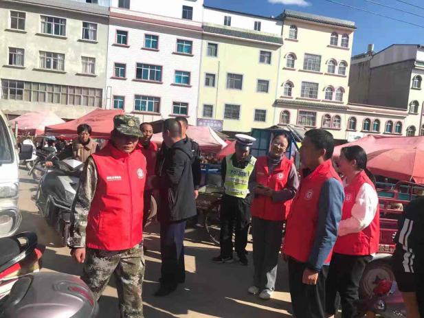 通海县四街镇新时代文明实践所开展"六条新风尚"宣传活动