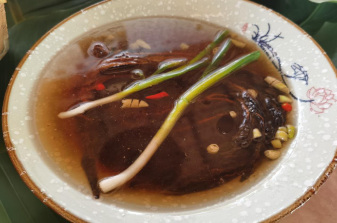 (青龙过江)(回心草)挖掘"马帮菜"背后的故事,也是宁洱当地饭桌上必不