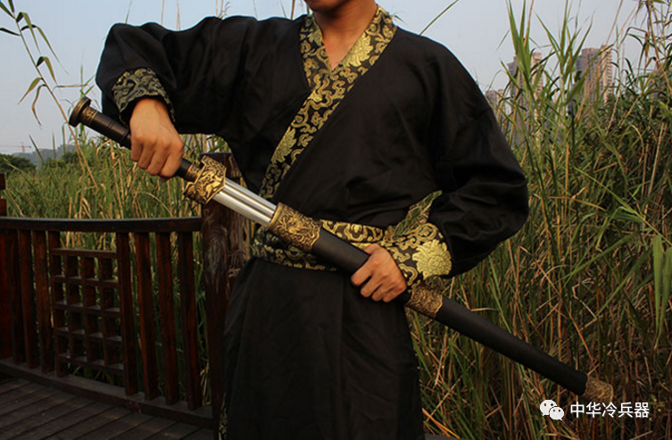 属于自己的武侠梦:手持唐刀汉剑,仗剑走天下|宝刀|唐刀|满弓_新浪新闻