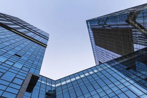 前三季归母净利-0.21亿 荣丰控股换赛道能否迎转机