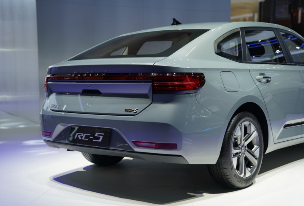 可家用可代步,实拍新宝骏rc-5,颜值与科技兼备才5万多起