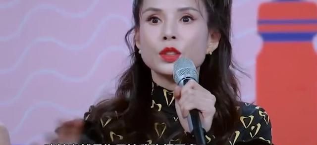 李若彤做客天天向上惊艳全场明星身材管理再次引起观众热议