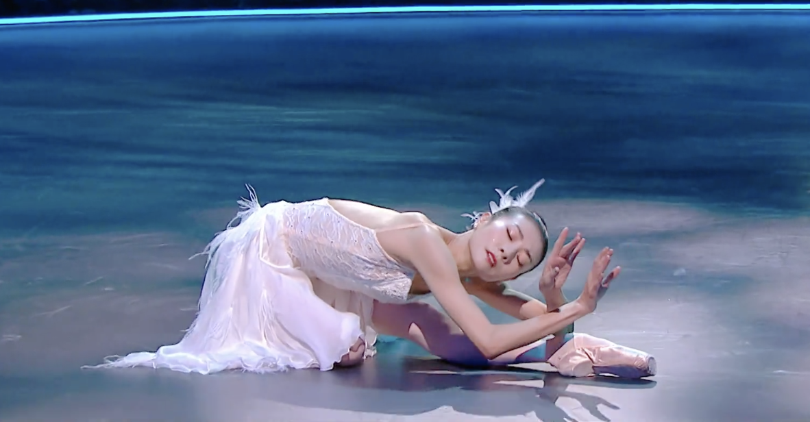 《舞蹈》谭元元绝美登场,19岁成旧金山芭蕾舞首席,舞姿美若天仙