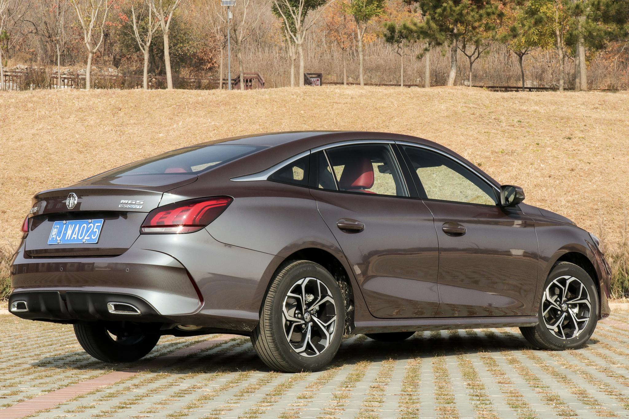 谁说名爵mg5只是单纯靠炸裂的外观吸粉