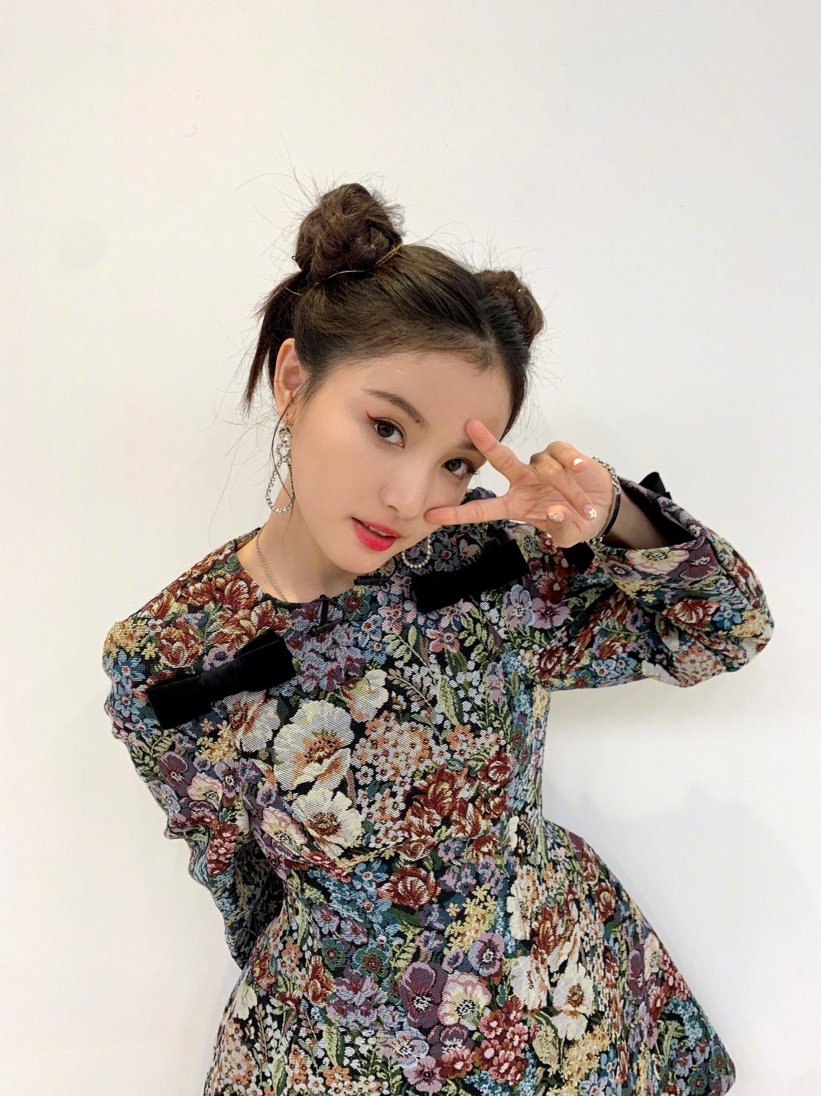 怎么做人间甜心?双马尾林小宅教你演绎