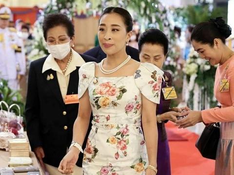 帕查拉公主是泰国国王拉玛十世的长女,这位公主因为母亲颂莎瓦丽王妃