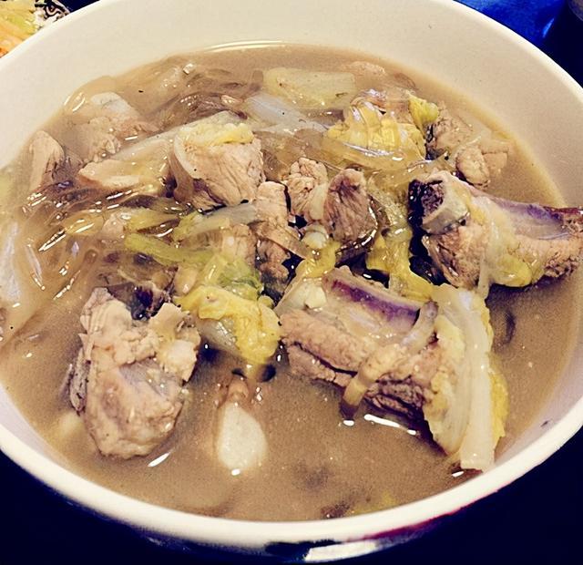 美食湖南经典家常菜排骨炖白菜清甜爽口味美鲜香扑面来