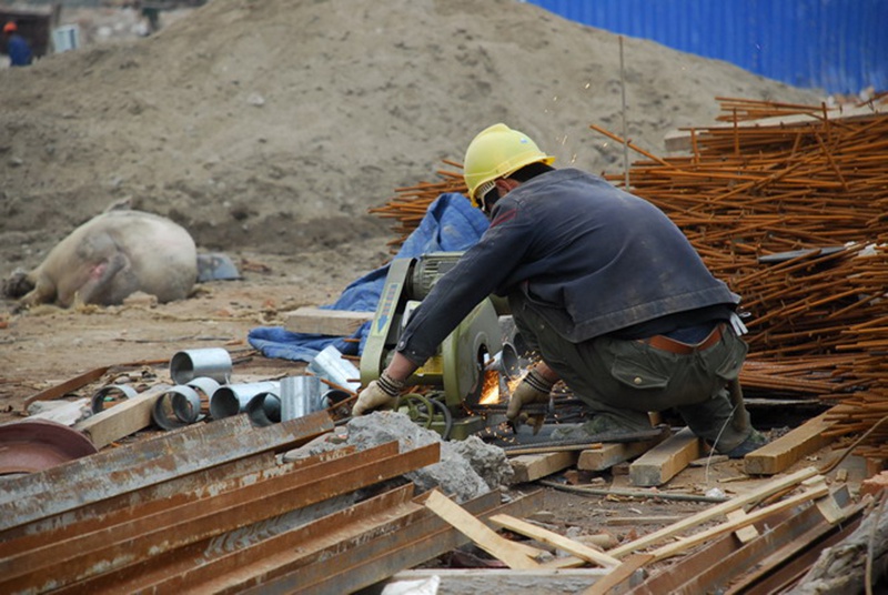 今年算白干了,农民工空手回家板上钉钉,背后这4点原因让人心疼