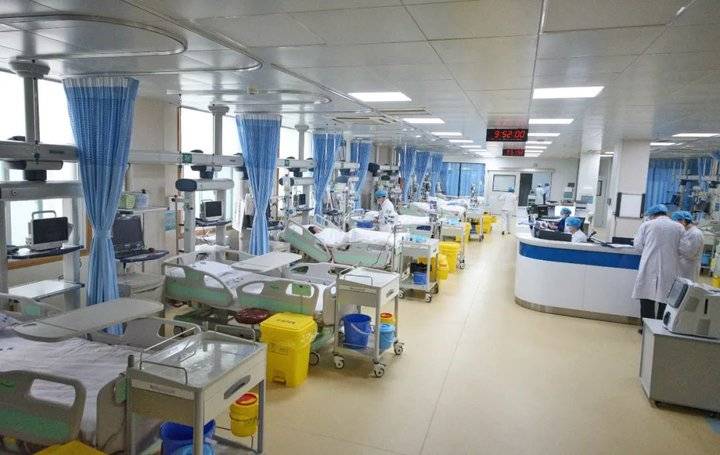 eicu主要收治各类急危重症患者,包括各种休克,中毒,严重创伤的抢救