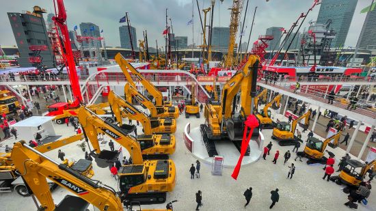 黄艳)24日,工程机械行业"亚洲第一商展"——2020年上海宝马展如期而至