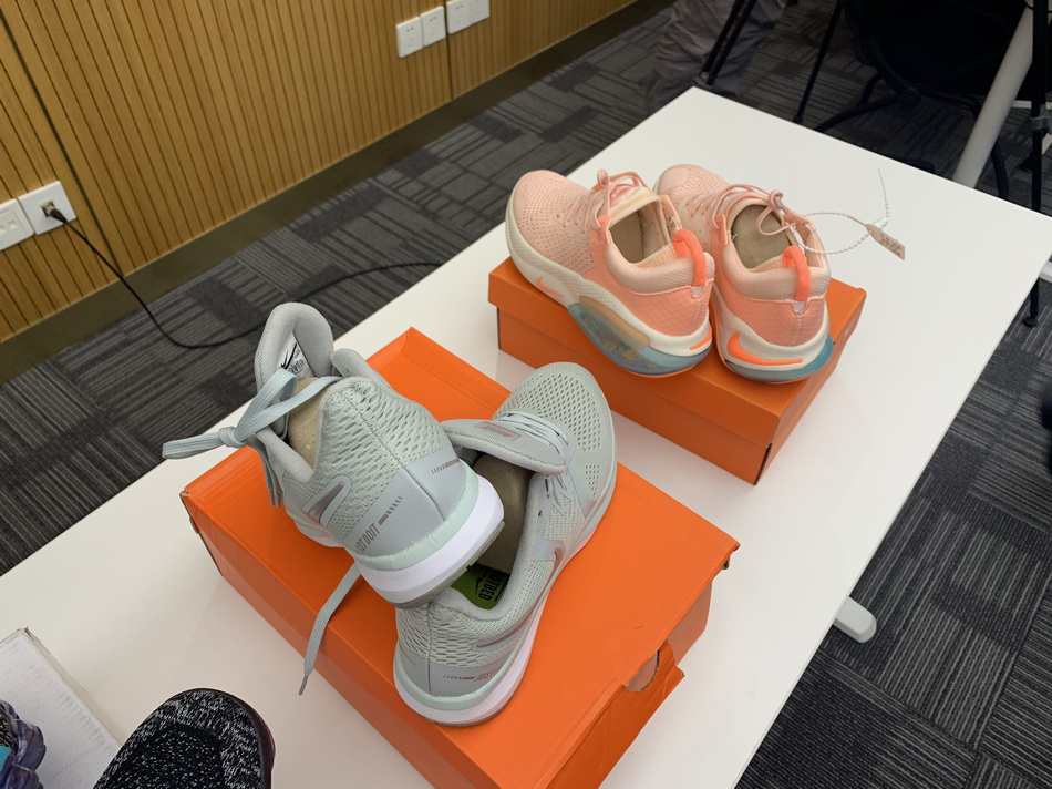 制假模具以及盗版耐克鞋。澎湃新闻记者 朱奕奕 图