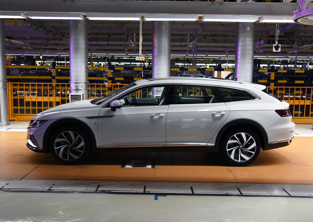 轿跑猎装全新大众cc预售27万起外观比雅阁还帅气