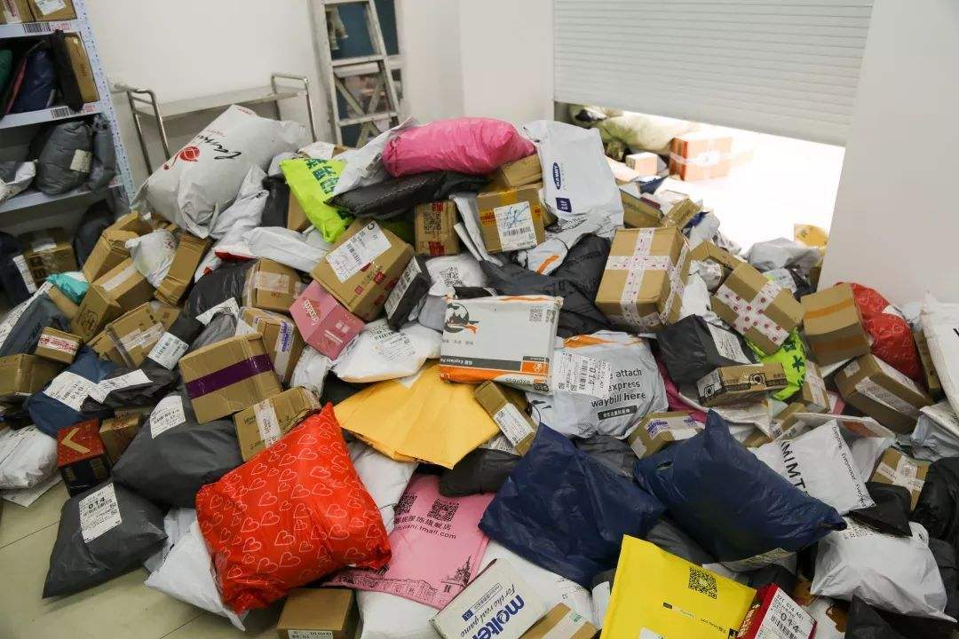 又一行业出现罢工潮包裹堆积如山快递员却不想干了