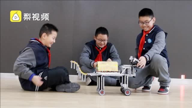 小学生发明导盲犬机器人，自动识别红绿灯还能秒变座椅