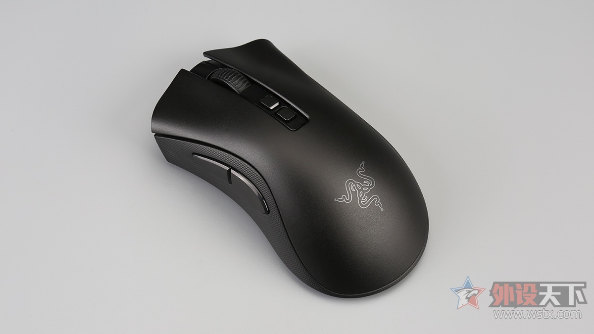 稳定无线连接雷蛇炼狱蝰蛇v2专业版鼠标评测