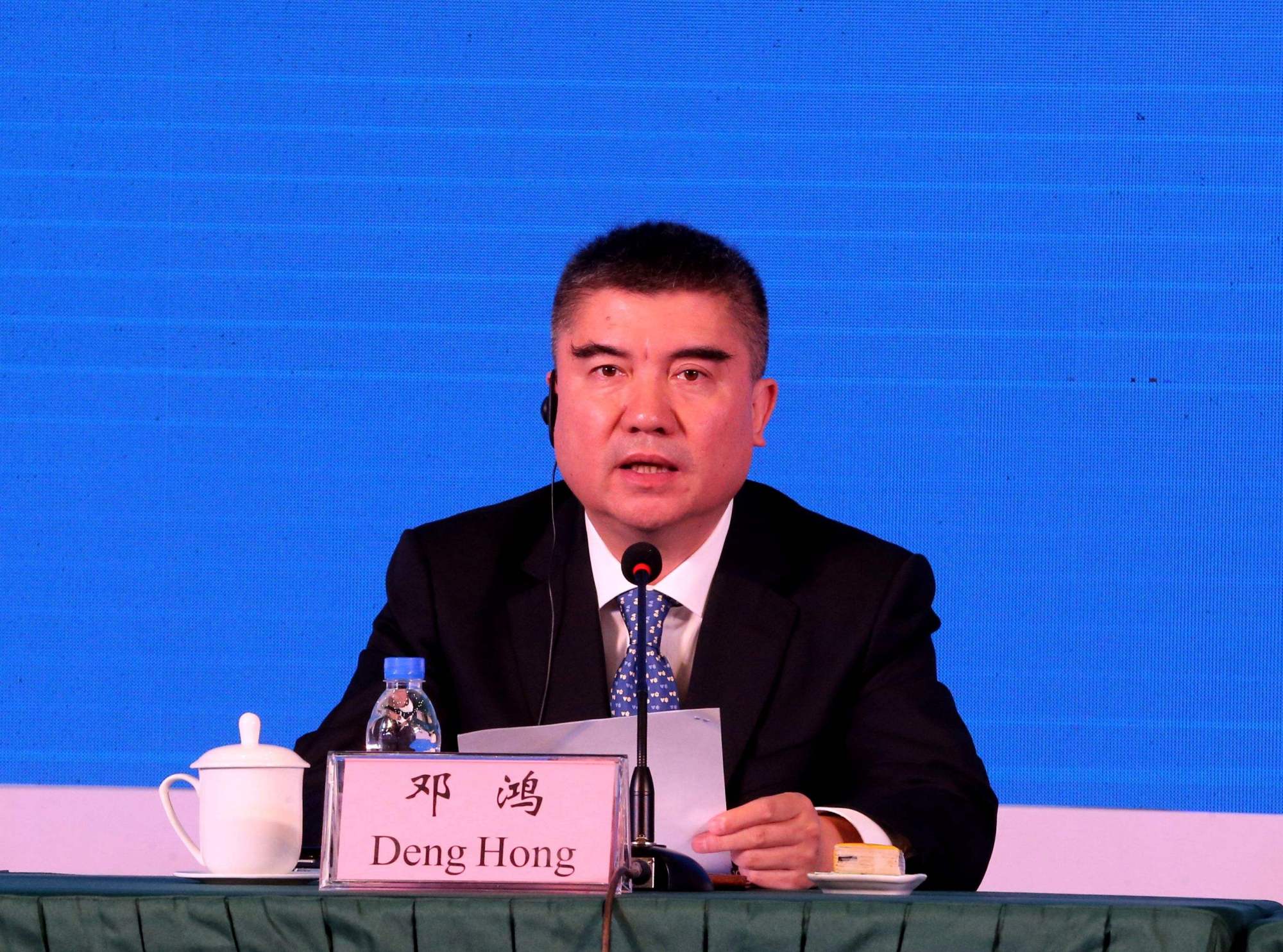 第九位,邓鸿 (成都会展旅游集团董事长)公开资料显示,李家权,1963年9