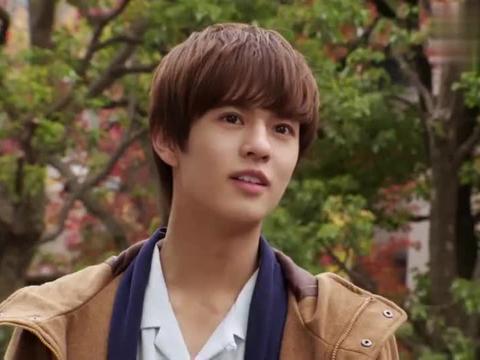 假面骑士时王:庄吾穿越到2022年,不敢相信眼前一切,路遇神秘人