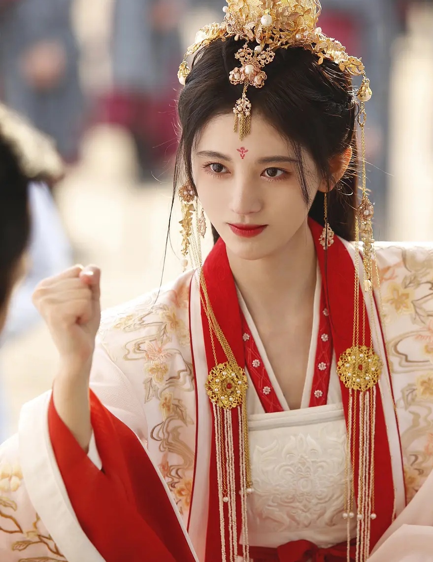 大结局话题度高,剧情却受争议,网友评价褒贬不一|如意芳霏|鞠婧祎|傅