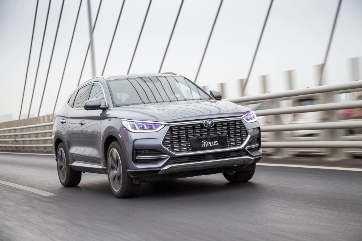 15万内的女王座驾看颜值就种草试驾比亚迪宋plus