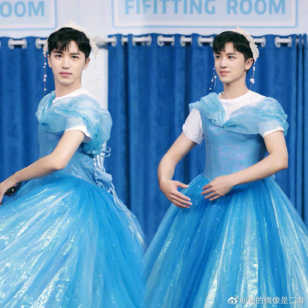 当男生穿起公主裙时候,就没女生什么事了 明晚快本要看猛男公主