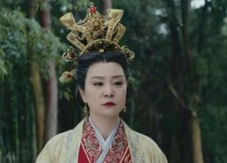 只知道她是太后专业户,当看到年轻时的照片后:秒杀一众女明星