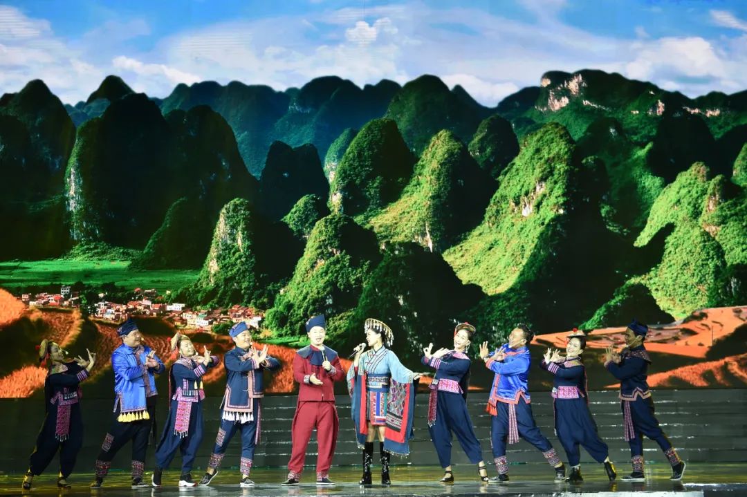 "大地飞歌·2020"初绽芳容 精彩演出让人美到睁不开眼!