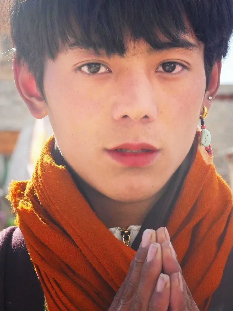 一夜爆红的丁真,黑历史就被扒出来了?