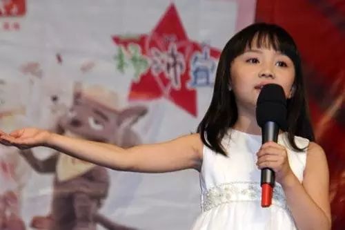 邀约和广告商演,但不同于范家发,杨沛宜的爸爸杨慧松十分懂得保护女儿