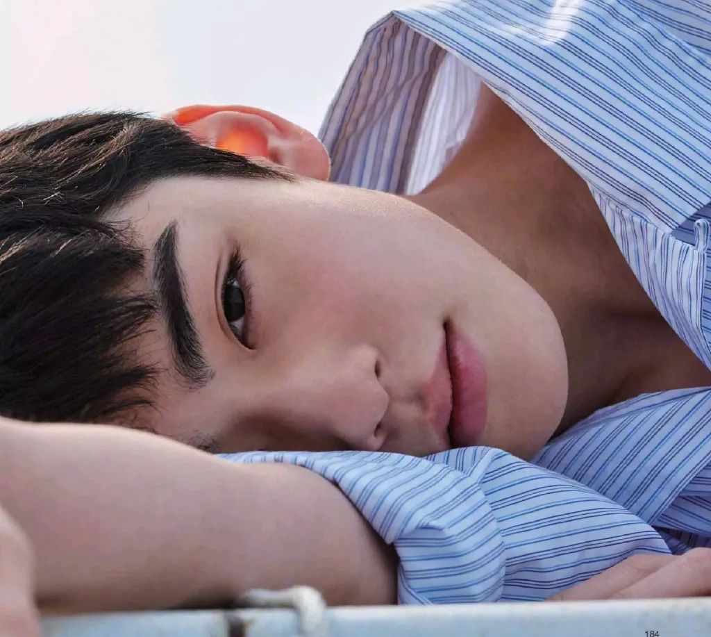 藤间斋登上voguejapan 公子气质十足表现力惊人