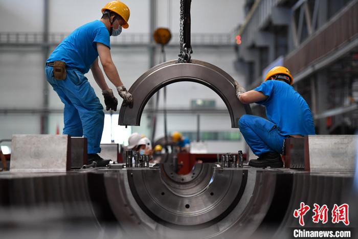 前10月全国规模以上工业企业利润50124.2亿 同比增0.7%