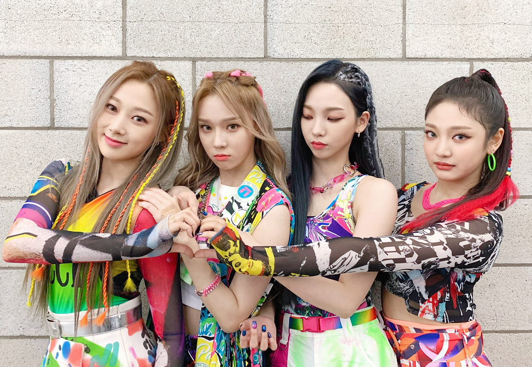 stayc《音银》首开麦,全员真实唱功公开,她们不仅只是完颜女团