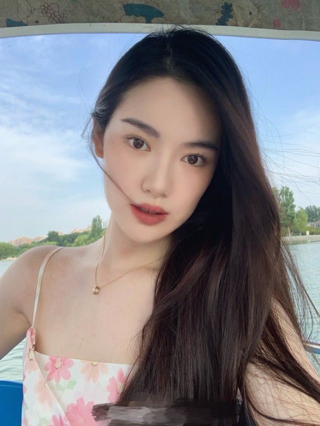 如网友爆料属实,现在李晨和石纯子在一起,李晨出轨,也有可能是他和