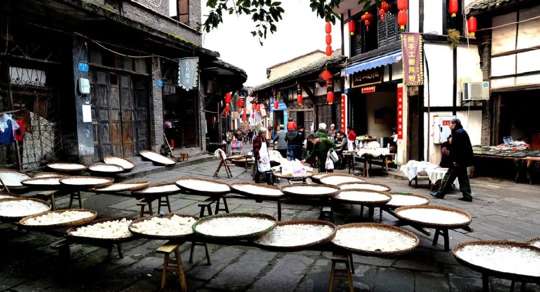 龙兴镇人口_重庆人口第一区——渝北,3个街道的常住人口超过15万人