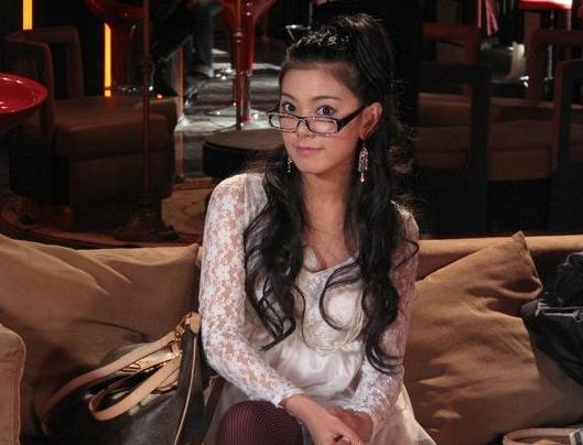 她是《爱情公寓》的秦羽墨,曾出演《快乐星球》,18