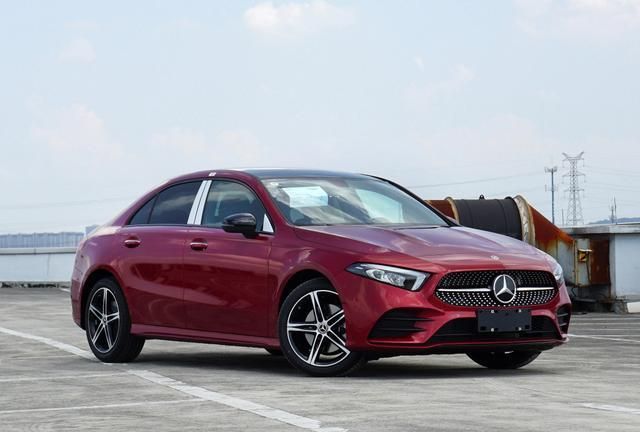 bba入门"颜王"对决,奥迪a3l对比奔驰a级