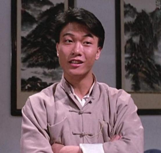 接下来就是钱小豪,《僵尸先生》中的秋生,让很多人印象深刻,钱小豪在