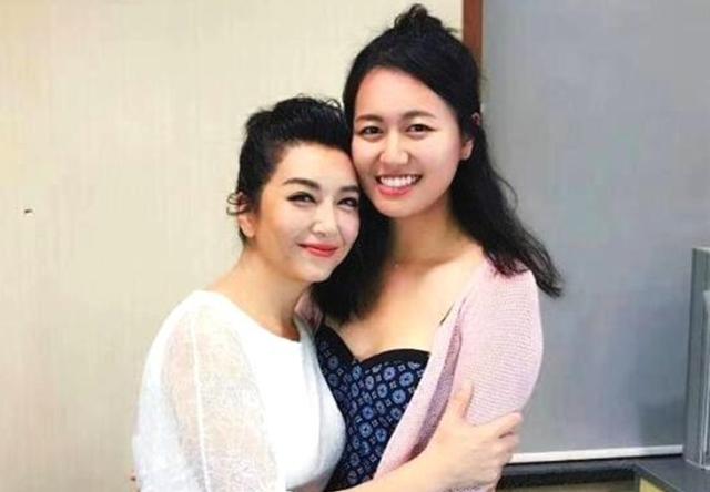 曾与王志文恋爱7年分手,闪婚高曙光,分手靳东的江珊不简单