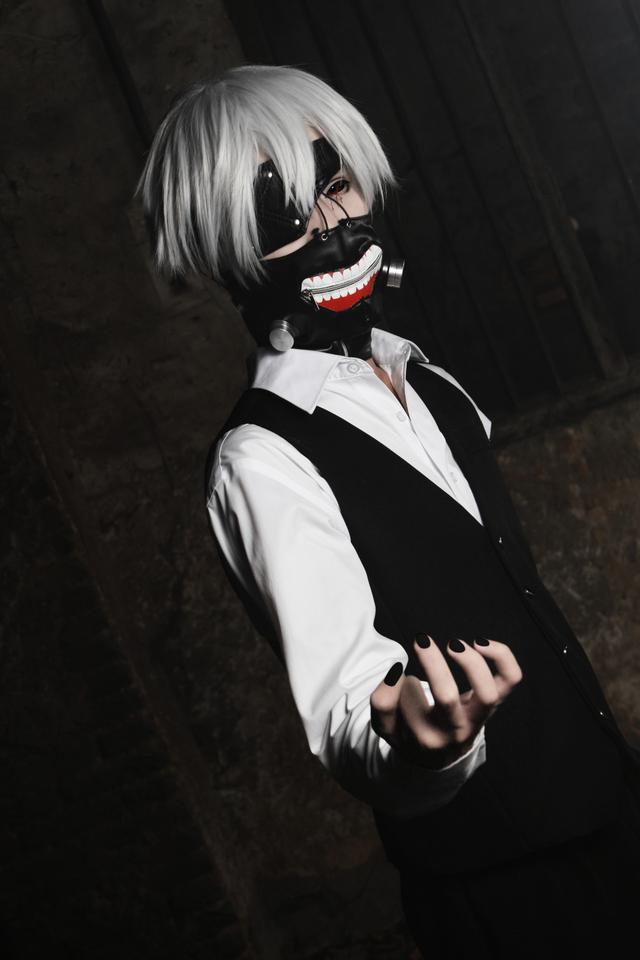 角色名:金木研cn:奉先摄影:香菇 妆造:衙玥图片授